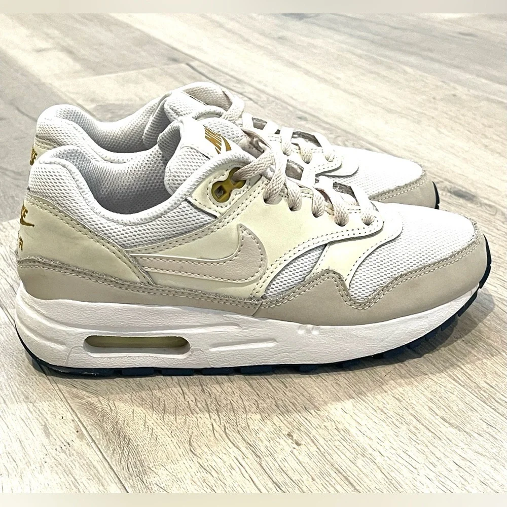 Nike Air Max 1 White Bronzine Barely Volt Size Big Kids 1.5